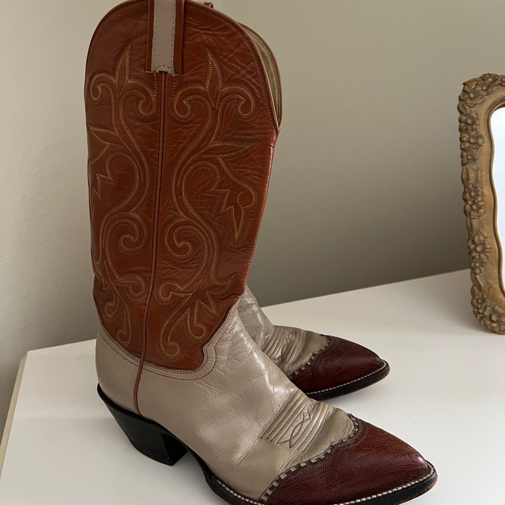 VINTAGE HONDO COWBOY BOOTS - Men’s size 8 / Women’s size 10
